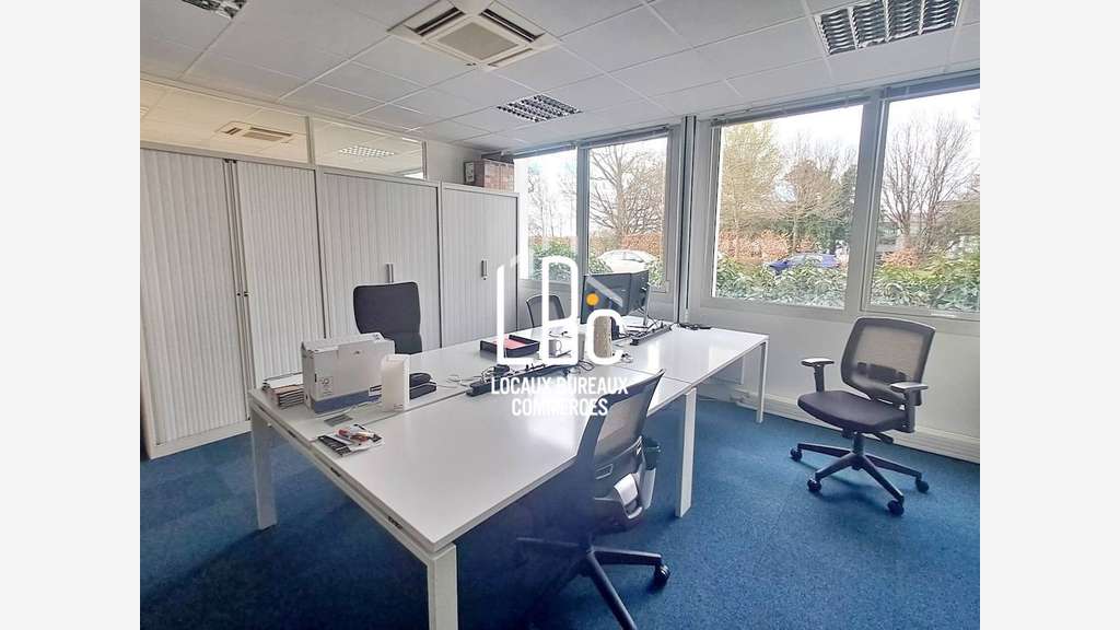 Bureaux 307m² à louer à Carquefou Parc Fleuriaye