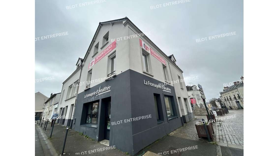 A louer bureaux 80m² accès PMR centre Carquefou