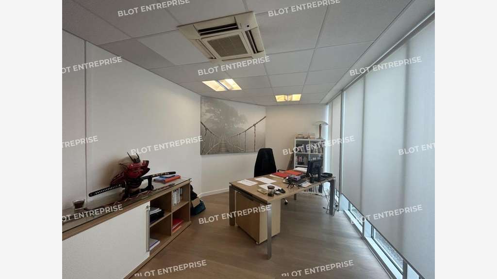 Bureaux 211m² à louer à Carquefou La Fleuriaye