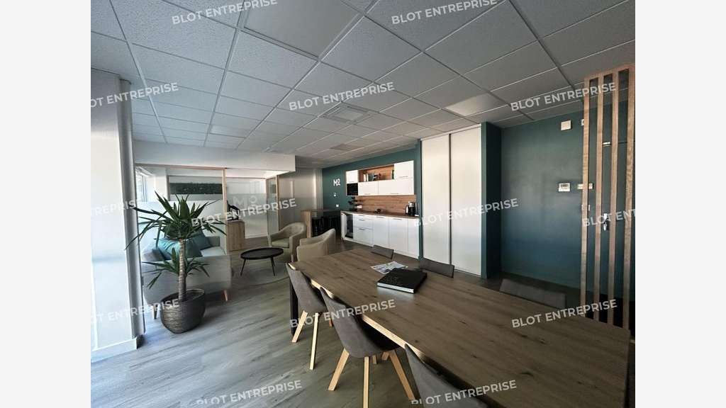 A louer bureaux 75m² à Carquefou