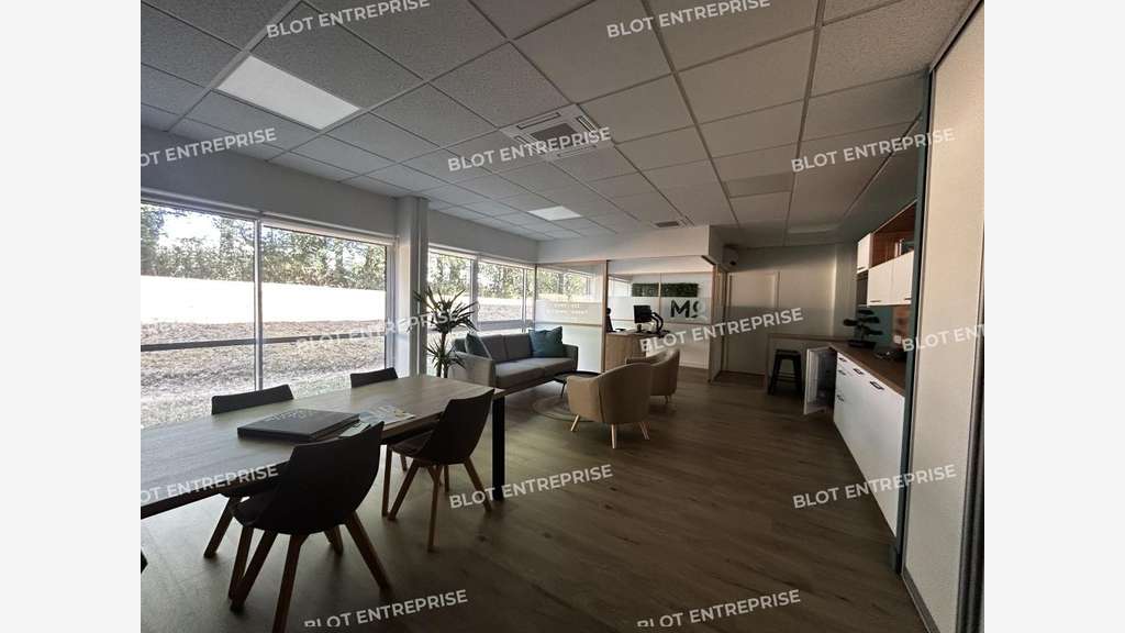 A louer bureaux 75m² à Carquefou
