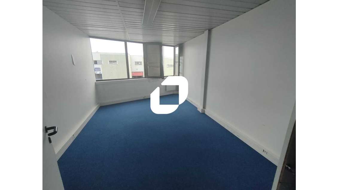 A louer Bureaux 195m² Carrieres sur seine
