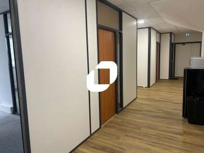 A louer Bureaux 163m² Carrieres sur seine