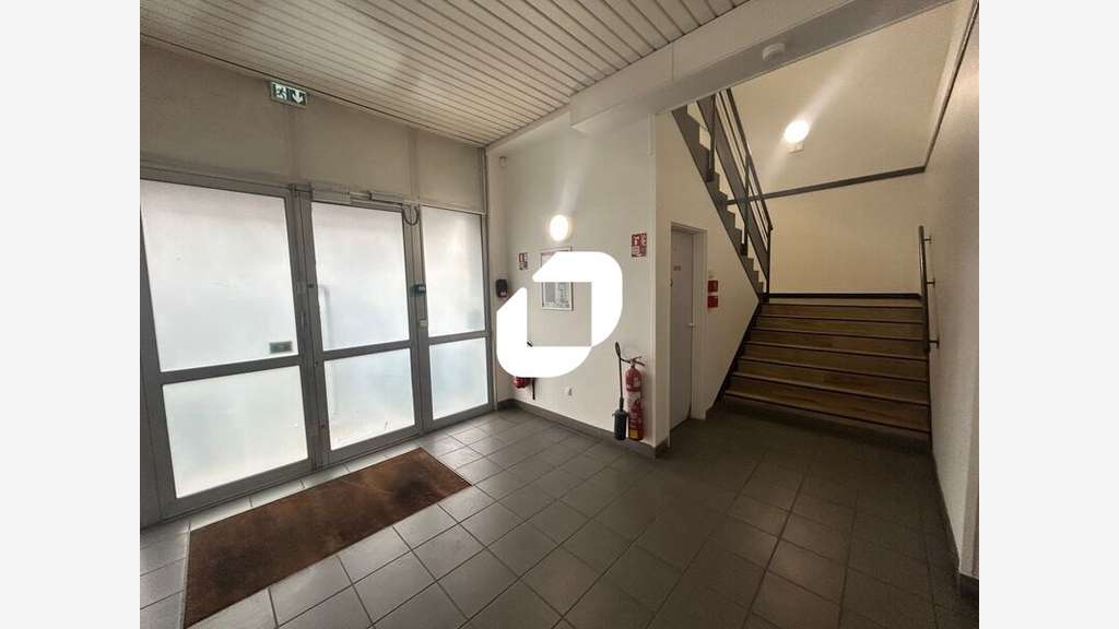 A louer Bureaux 163m² Carrieres sur seine