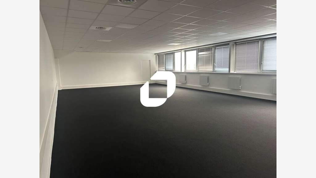 A louer Bureaux 185m² Carrieres sur seine