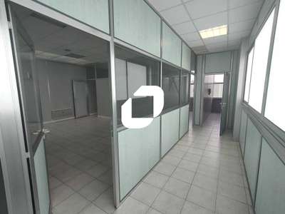 A louer Bureaux 112m² Carrieres sur seine