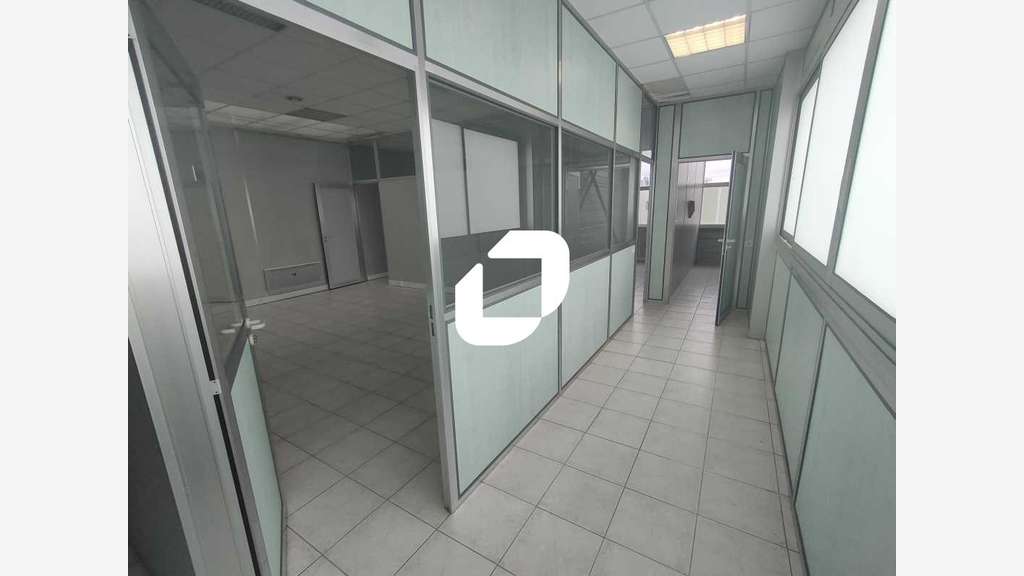 A louer Bureaux 112m² Carrieres sur seine