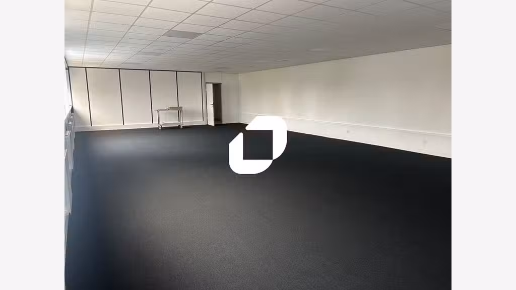 A louer Bureaux 185m² Carrieres sur seine