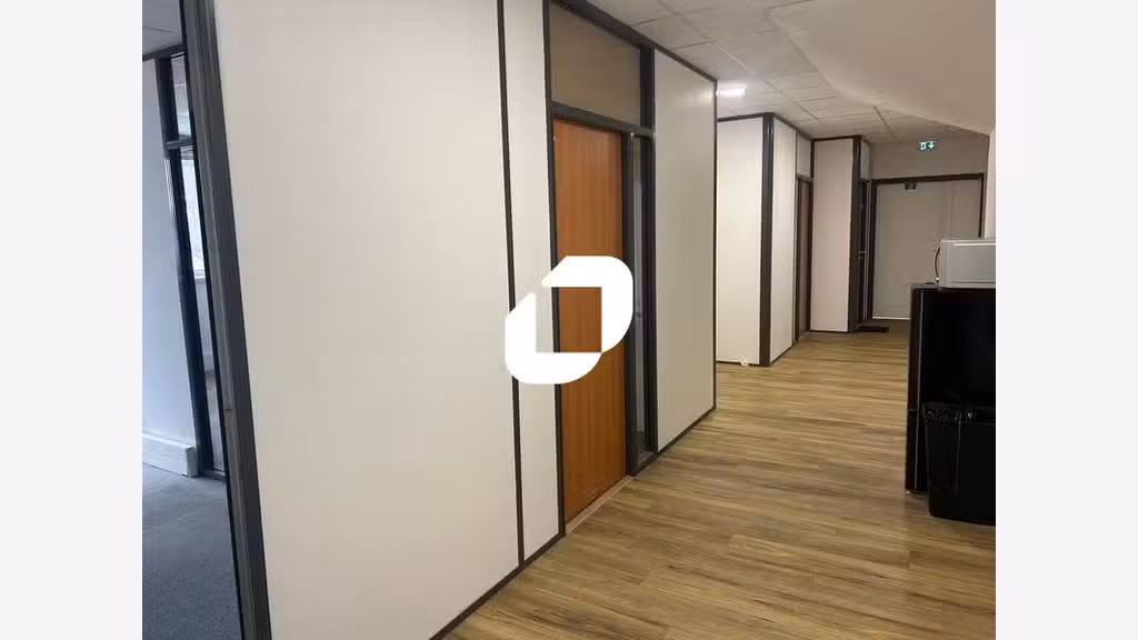 A louer Bureaux 185m² Carrieres sur seine