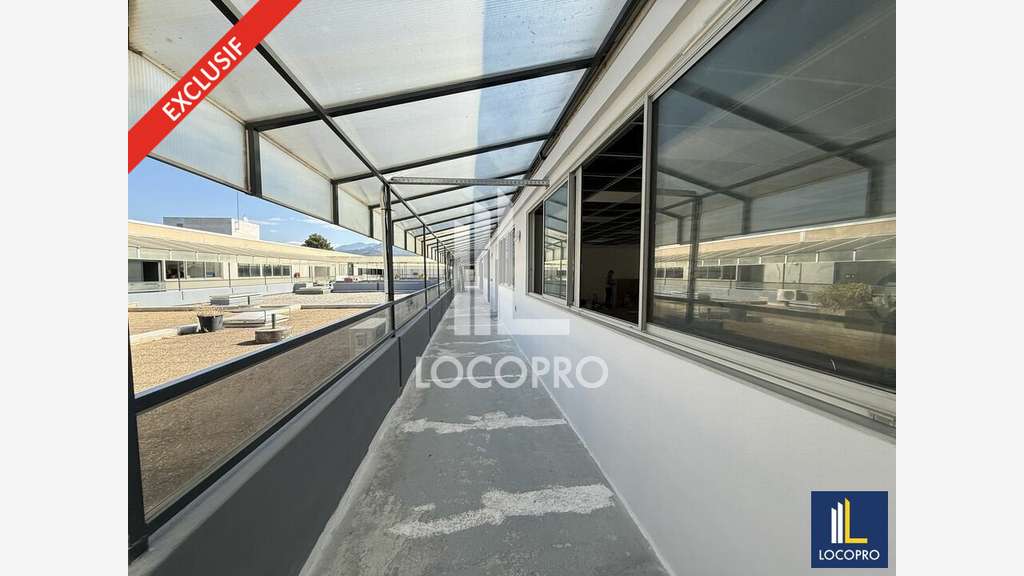 A louer bureaux rénovés de 80m² en ZI de Carros