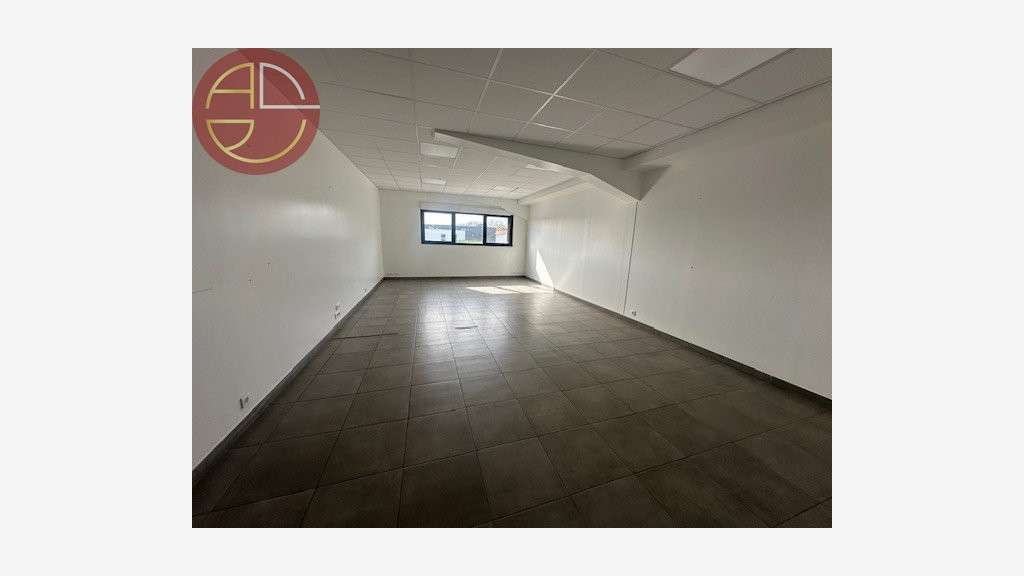Location bureaux 77m² à Castanet Tolosan