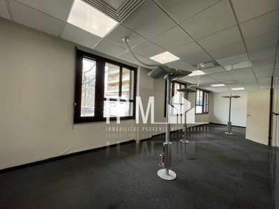 Bureaux 570m² à louer Castellane 13006