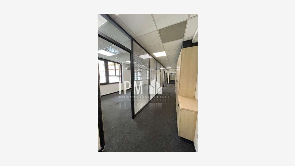 Bureaux 570m² à louer Castellane 13006