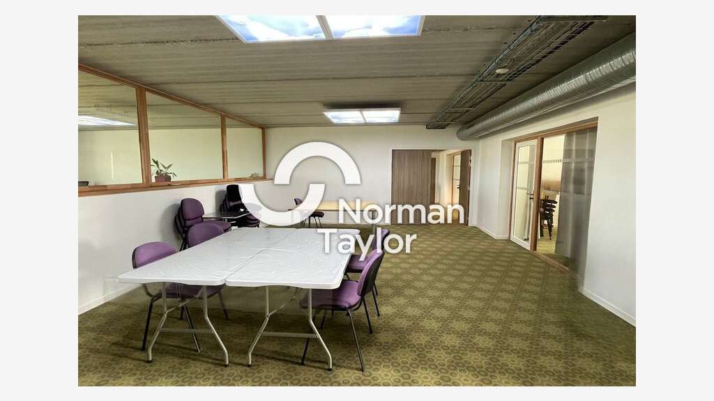 A louer bureaux 305m² divisibles Castelnau-le-Lez