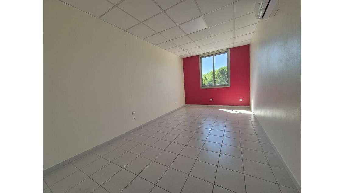 Bureaux 46m² R+1 à louer à Castelnau-le-Lez