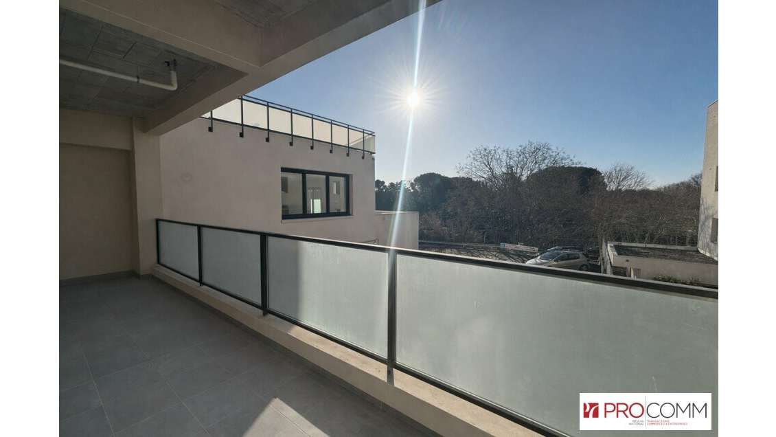 A louer bureaux de 63m² en R+1 à Castelnau-le-Lez
