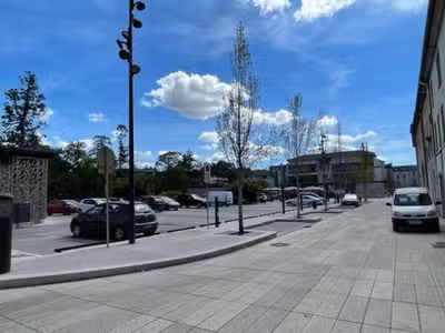 Local professionnel – 33 m² – Face au Jardin du Ma
