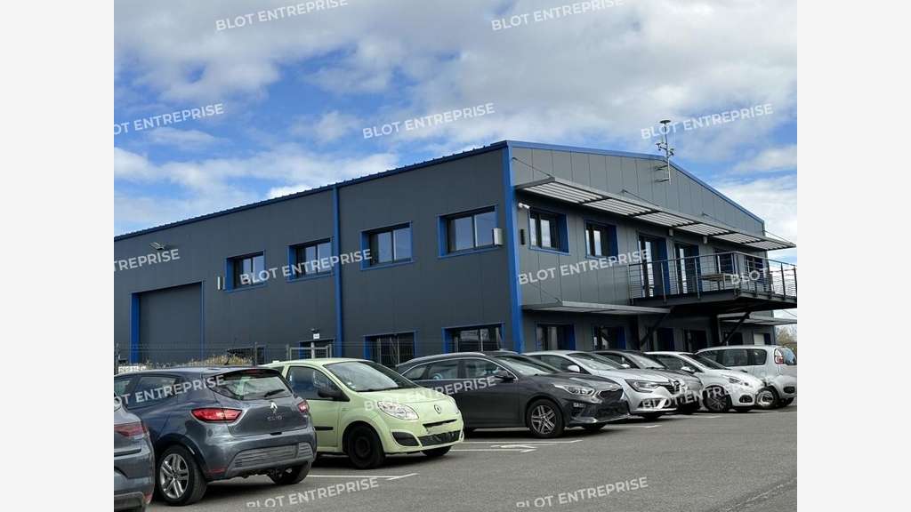 A louer bureaux avec stockage 590m² Caudan Kerpont