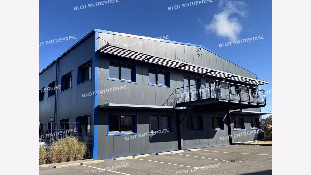 A louer bureaux avec stockage 590m² Caudan Kerpont