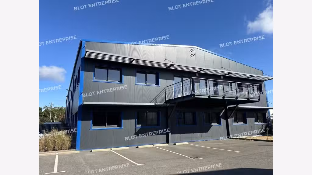A louer bureaux avec stockage 590m² Caudan Kerpont