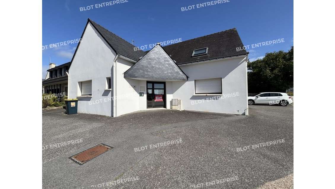 A louer bureaux 100m² en entrée de Caudan