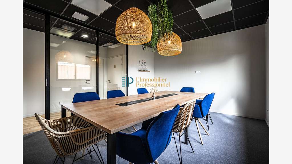 A louer bureaux de 200m² à Caudan Kerpont