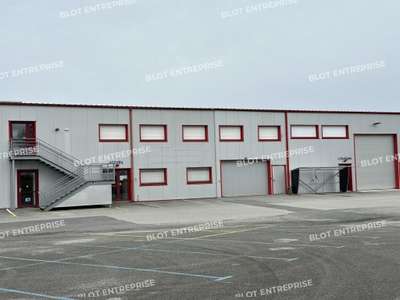 A louer bureaux avec stockage 1430m² à Caudan