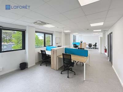 A louer bureaux 121m² R+2 à Caudan 