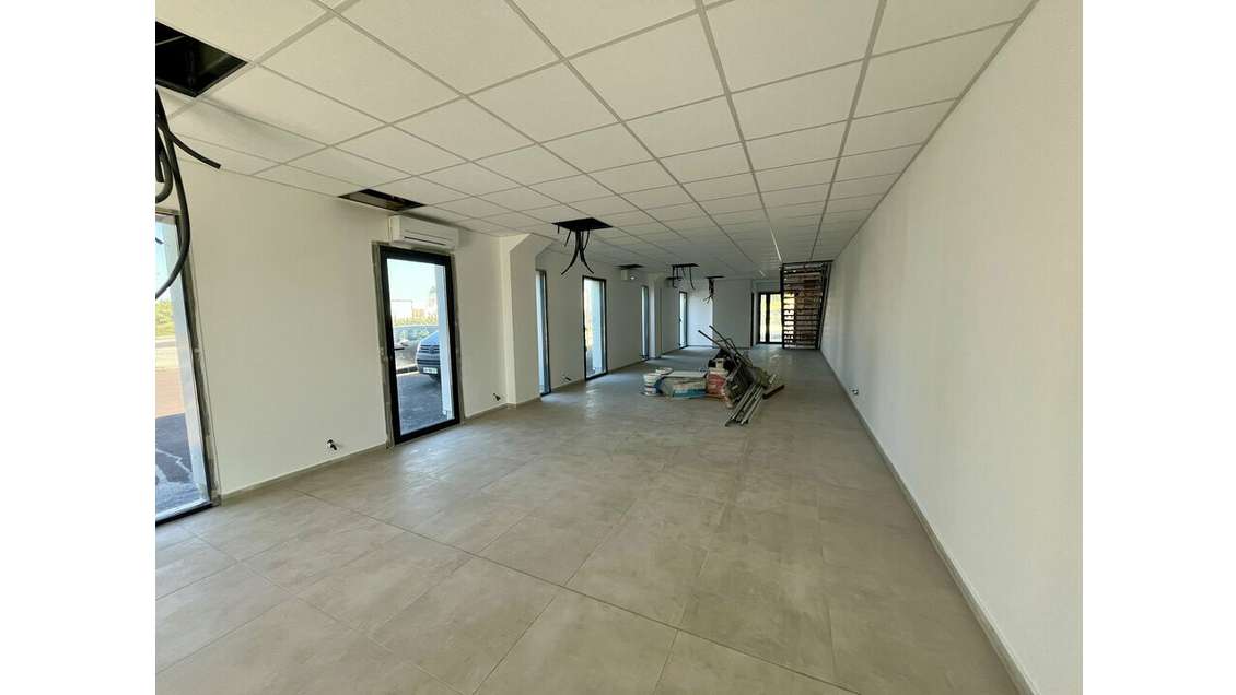 Bureaux récents 178m² à louer à Cavaillon