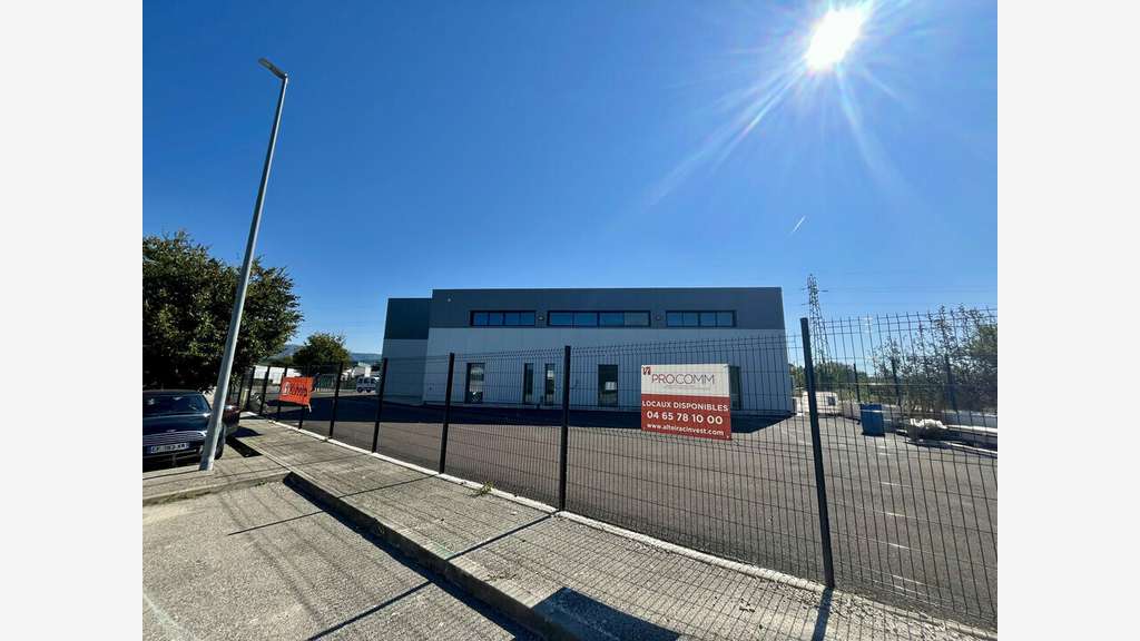 Bureaux récents 178m² à louer à Cavaillon