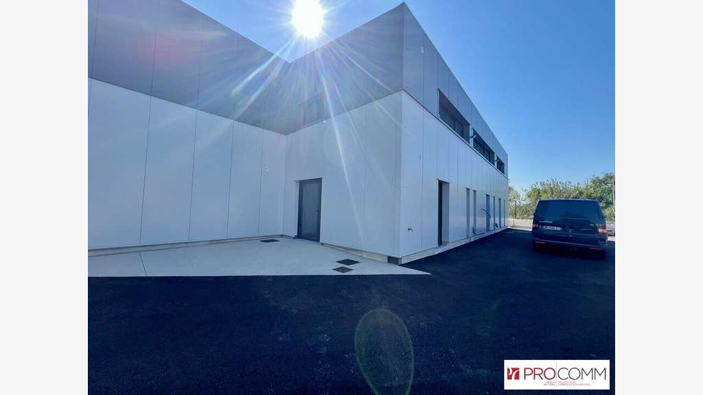 Bureaux récents 178m² à louer à Cavaillon