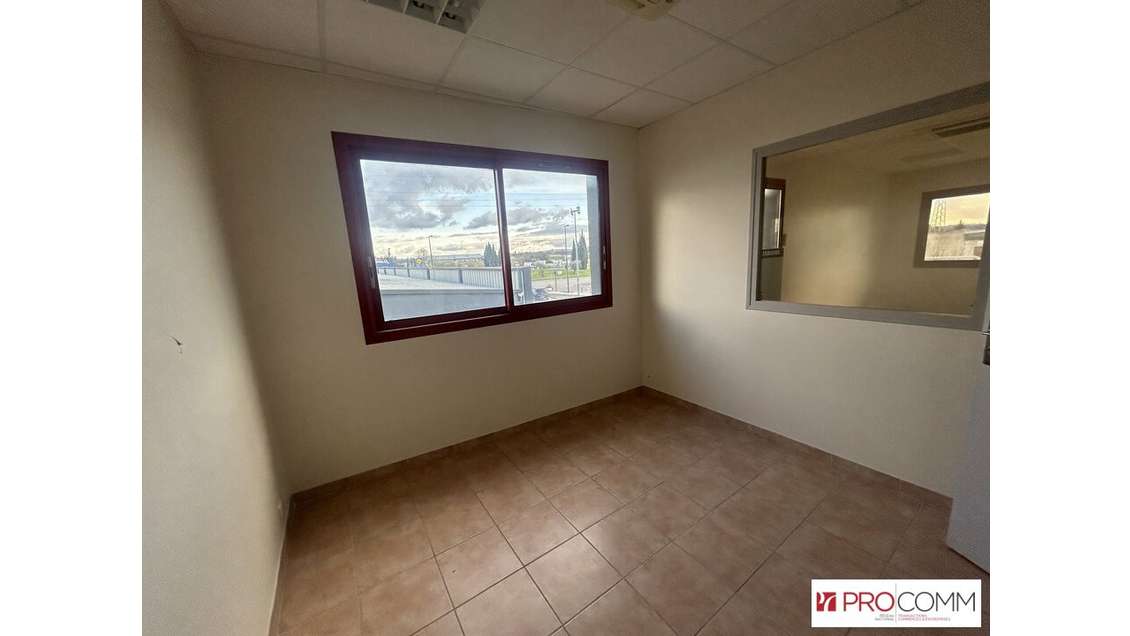 Bureaux 60m² 3 pièces R+1 à louer à Cavaillon