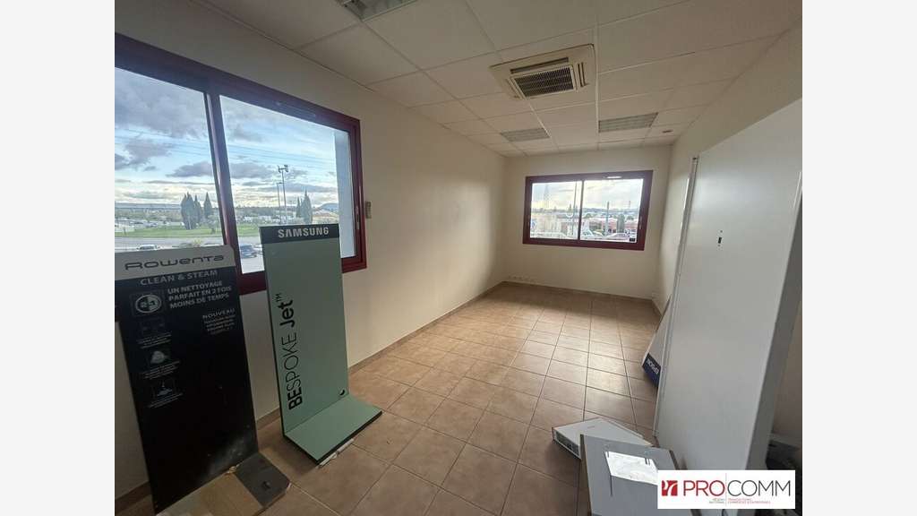 Bureaux 60m² 3 pièces R+1 à louer à Cavaillon