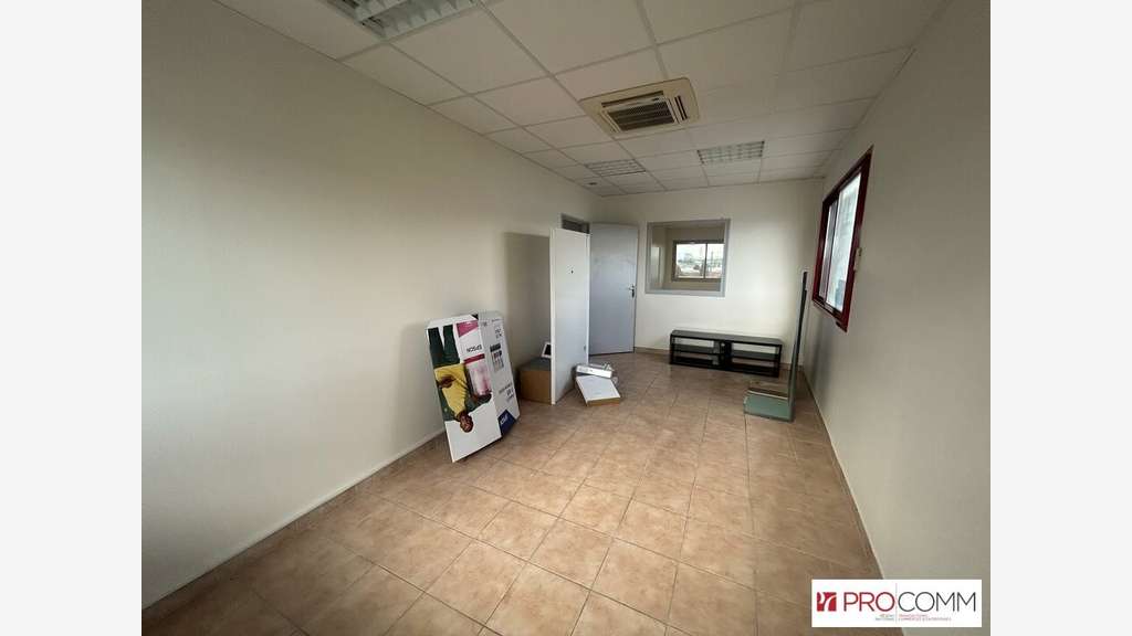 Bureaux 60m² 3 pièces R+1 à louer à Cavaillon