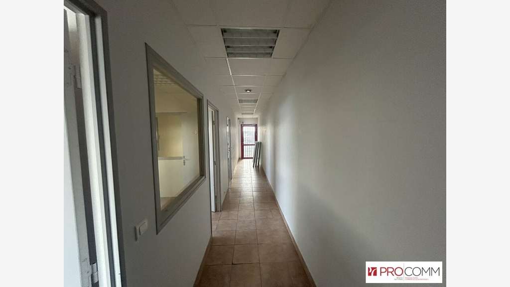 Bureaux 60m² 3 pièces R+1 à louer à Cavaillon
