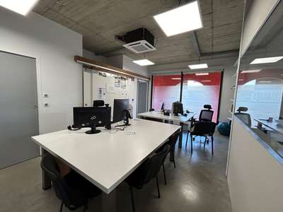 A louer bureaux aménagés 76m² RDC à Cayenne