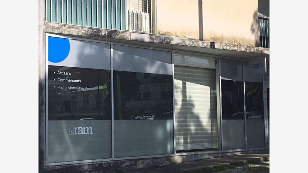 A louer bureaux 52m² RDC en angle à Cayenne