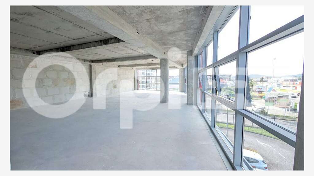 A louer bureaux 191m² Cayenne empl stratégique