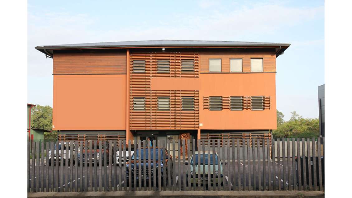 A louer bureaux 287m² à Cayenne zone Collery