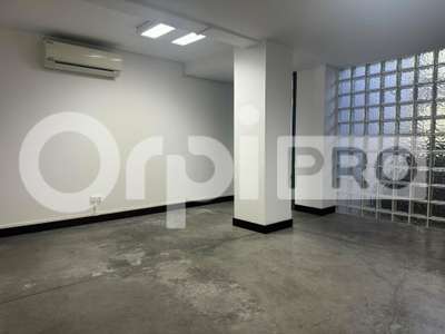 Bureau 70m² RDC lumineux à louer à Cayenne