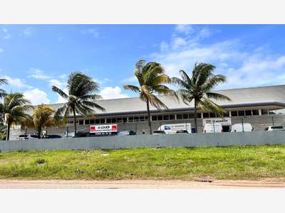 A louer bureaux 340m² à Cayenne Dégrad des Cannes