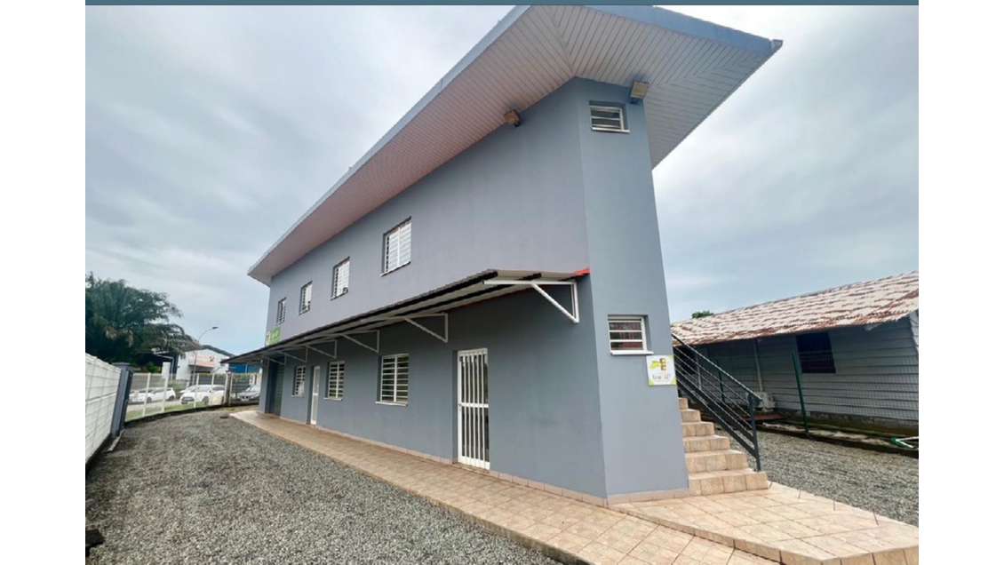 A louer bureaux 35m² ZA Galmot à Cayenne 