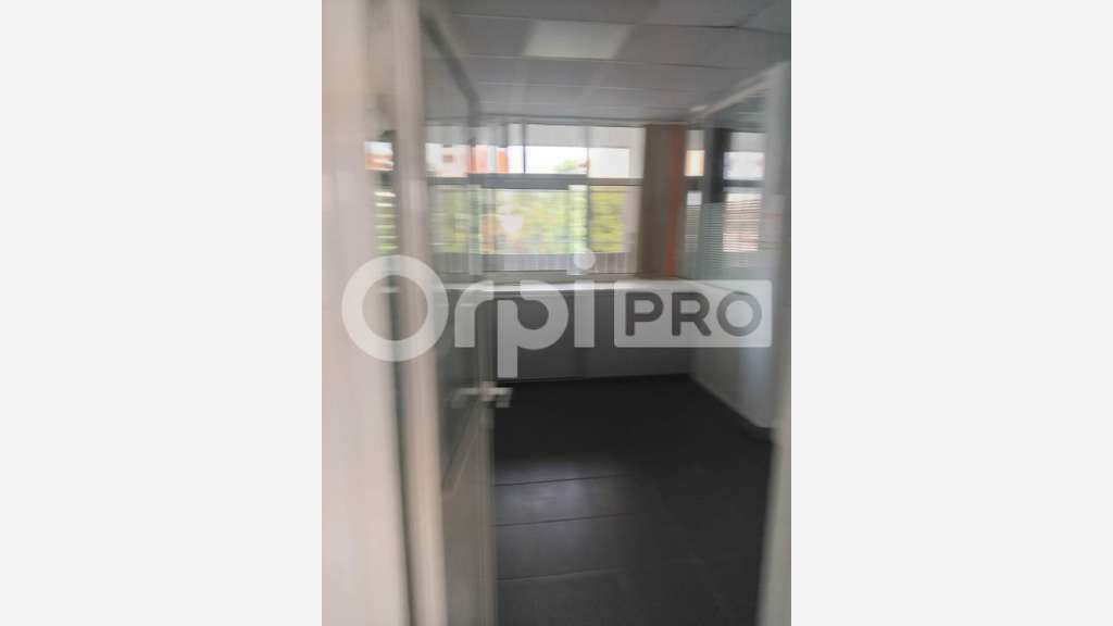 A louer bureaux de 63m² à Cayenne