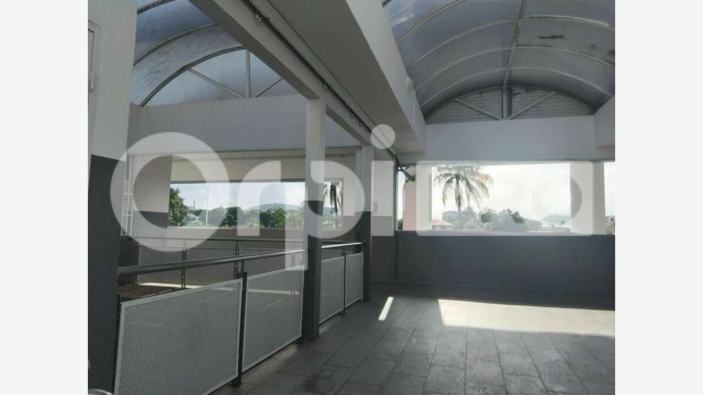 A louer bureaux de 63m² à Cayenne