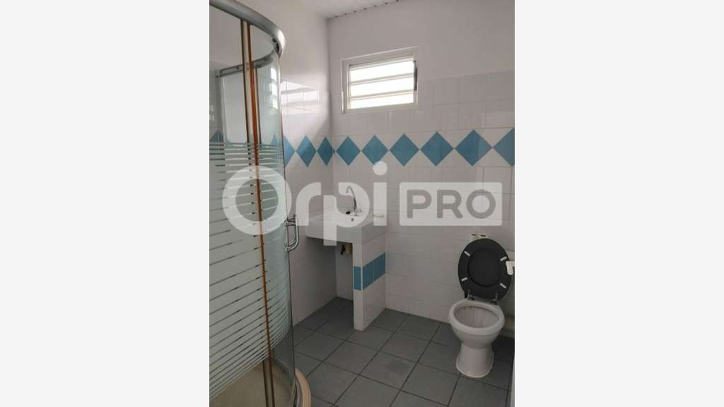A louer bureau aménagé de 60m² à Cayenne