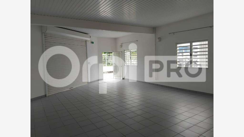 A louer bureau aménagé de 60m² à Cayenne