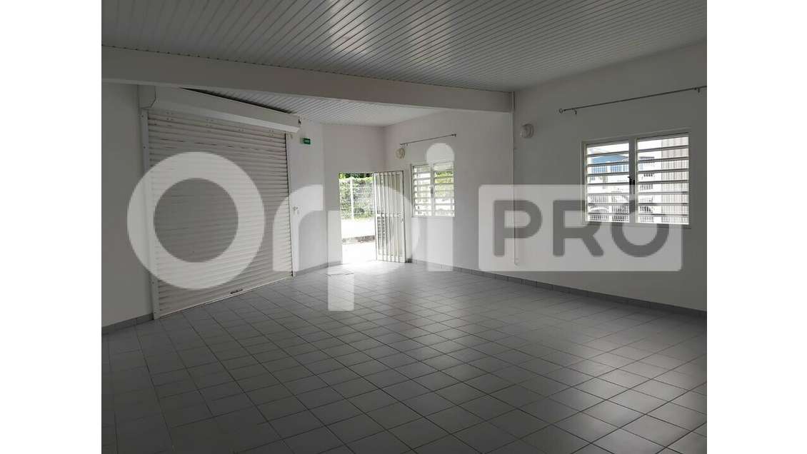 A louer bureau aménagé de 60m² à Cayenne