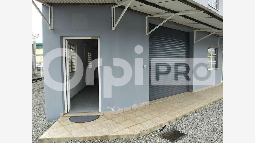 A louer bureau aménagé de 60m² à Cayenne