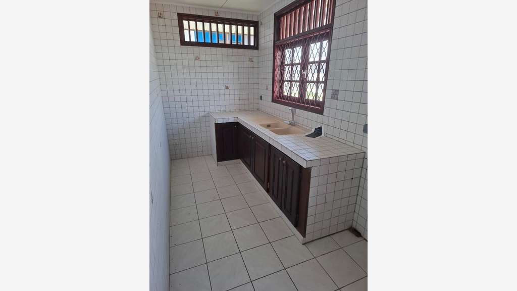 A louer bureaux de 150m² ZAC Hibiscus à Cayenne