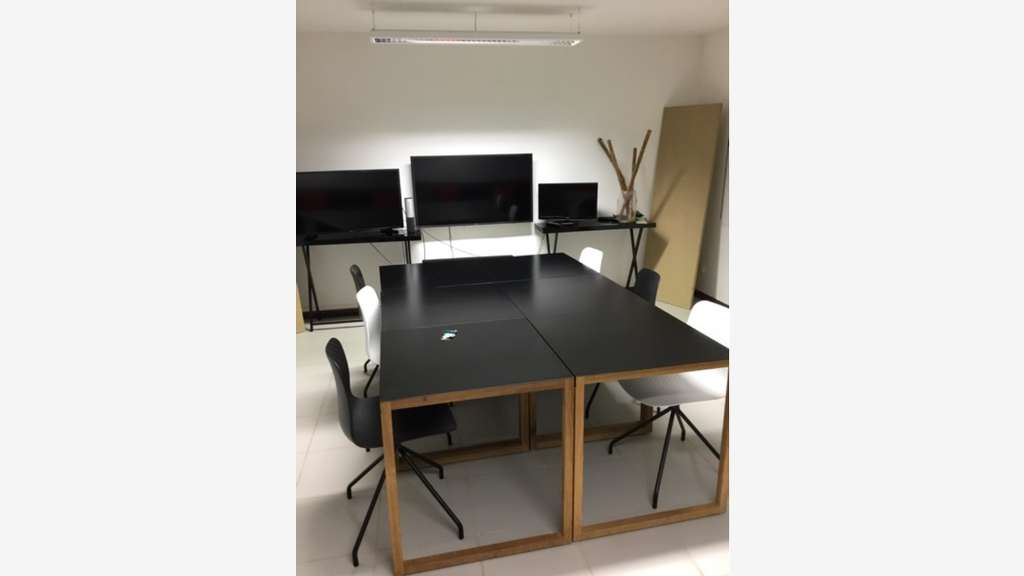 A louer bureau 80m² proche de la place Schoelcher